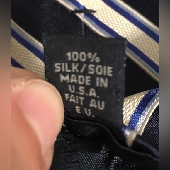 Nautica - 100% Silk Navy Blue And Off White Stripe Patterned Tie - Picture 7 of 7